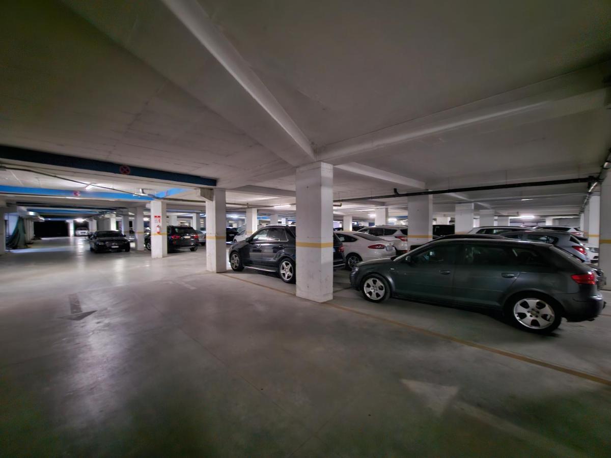 Pleasant Apartment With Free Dedicated Parking In Komuna E Parisit Tirana Kültér fotó